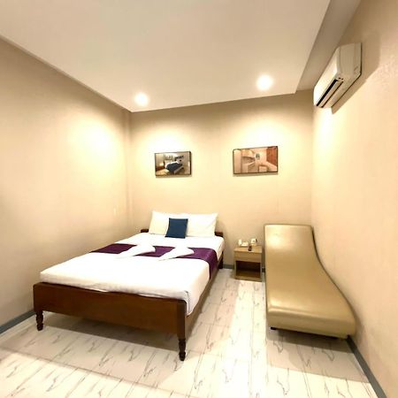 White Residence Hotel & Apartment Phnom Penh Exterior foto